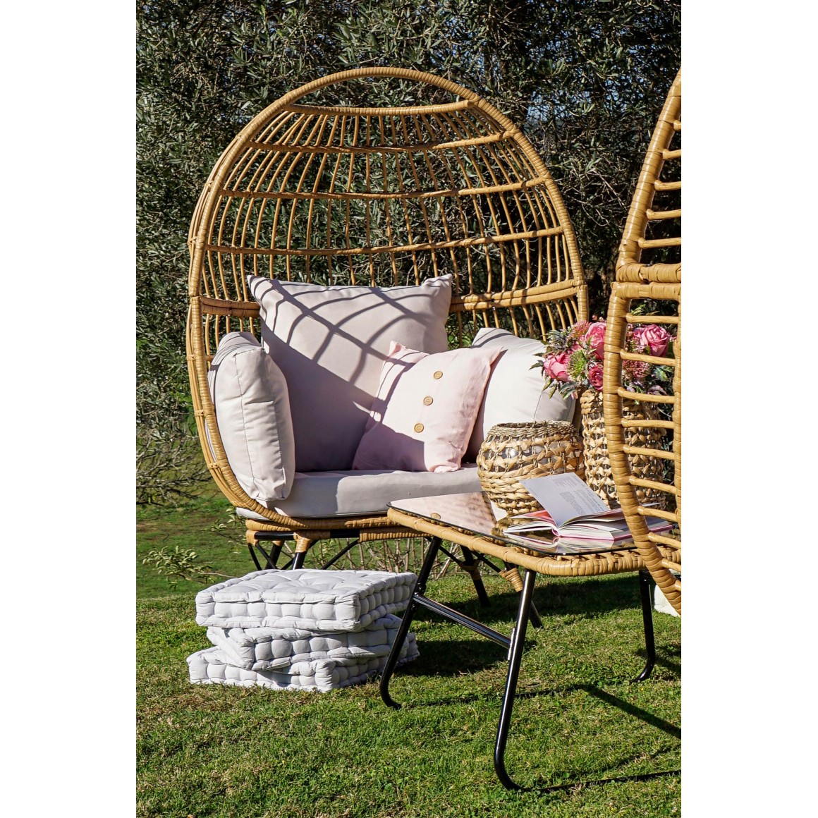 Cadeirão de rattan sintético com almofadas Cadeirão de rattan sintético com almofadas